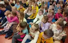 Magiczne spotkanie z Anną Czerwińską-Rydel w naszej bibliotece!  10