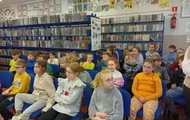 Magiczne spotkanie z Anną Czerwińską-Rydel w naszej bibliotece!  11