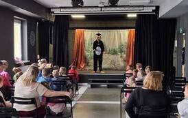  Teatrzyk pt. &bdquo;Przygody Misia Nanuka&rdquo; 12