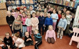 Tydzień Bibliotek pełen uśmiech&oacute;w i niezwykłych gości ,,Myszki,, i ,,Motylki,, 15