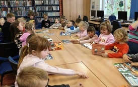 Tydzień Bibliotek pełen uśmiech&oacute;w i niezwykłych gości ,,Myszki,, i ,,Motylki,, 24