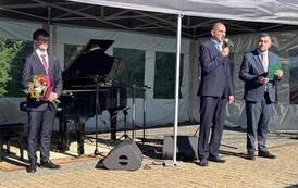 MUZYKA, SZTUKA I LETNIE SPOTKANIE W STĄŻKACH 30