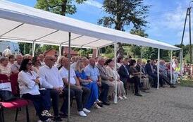 MUZYKA, SZTUKA I LETNIE SPOTKANIE W STĄŻKACH 40