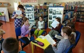 Lekcja biblioteczna o Wielkanocy i konkurs głosnego czytania z klasami III  1