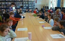 Lekcja biblioteczna o Wielkanocy i konkurs głosnego czytania z klasami III  4