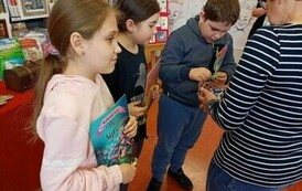 Międzynarodowy Dzień Ksiązki dla dzieci z klasą III a i III b  9