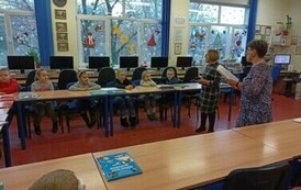 Nowi czytelnicy w bibliotece 13