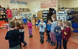 Wizyta Motyli i Lisk&oacute;w w naszej bibliotece 7