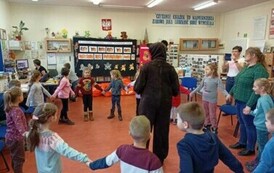 Wizyta Motyli i Lisk&oacute;w w naszej bibliotece 10