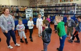 Wizyta Motyli i Lisk&oacute;w w naszej bibliotece 16
