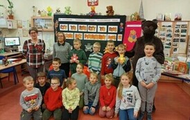 Pluszowy Miś z klasą Ib i IIIa 14