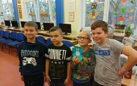 Pluszowy Miś z klasą Ib i IIIa 24