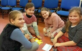 Pluszowy Miś z klasą Ib i IIIa 31