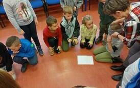Pluszowy Miś z klasą Ib i IIIa 78
