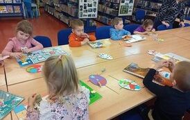 Motylki w bibliotece 10