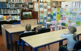 Spotkanie maluszk&oacute;w z teatrzykiem Kamishibai 5