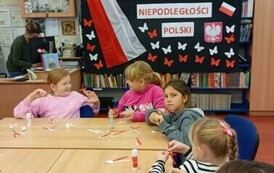 Święto Niepodległości w bibliotece &ndash; edukacyjna przygoda klas drugich  3