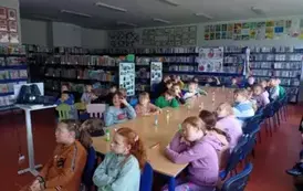 Wielkanocne Warsztaty z Kurczakami i Tradycjami z klasami II 2025 1