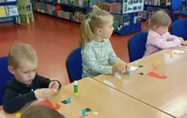 Światowy Dzień Książki z "Krasnalami"! 2025 9