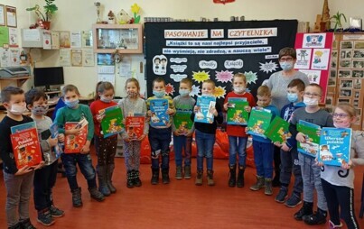 Zdjęcie do Nowi czytelnicy w bibliotece