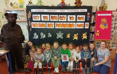 Zdjęcie do Wizyta Motyli i Lisk&oacute;w w naszej bibliotece