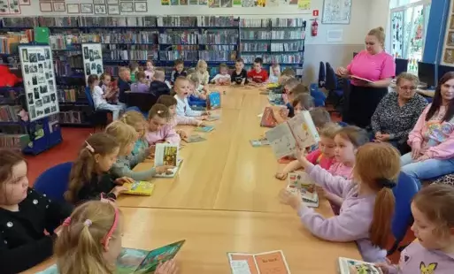 Zdjęcie do Tydzień Bibliotek z przedszkolakami!
