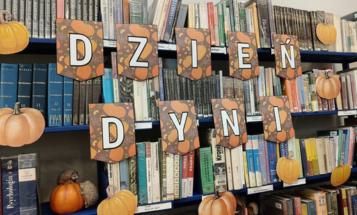 Zdjęcie do DYNIOWE SZALEŃSTWO W BIBLIOTECE!